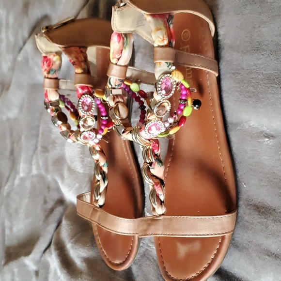 Ornate Women's Sandals - Picture 3 of 5